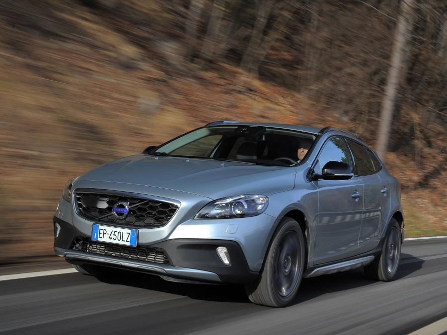  Volvo V40 Cross Country D4 2012 года  (фото 14 из 20)